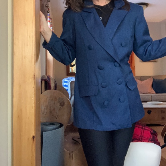Vintage 1980s Contrived Clash Navy Double-Breasted Blazer w/ Shoulder Pads, USA - Picture 5 of 10